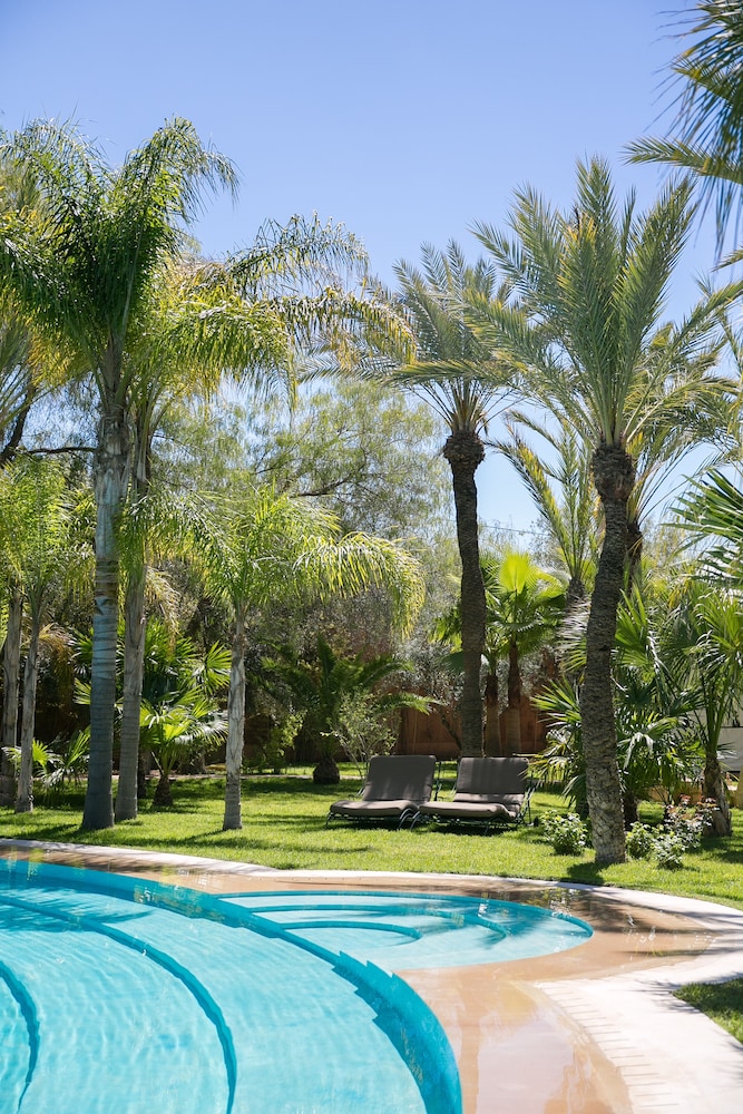 Lodge K Hôtel &amp; Spa 68/77