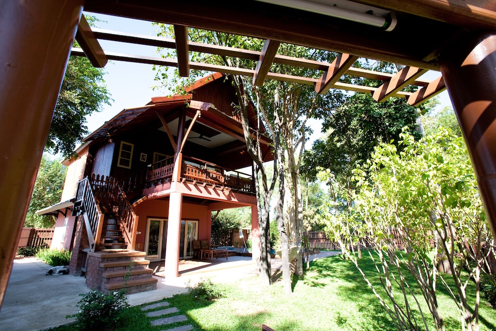 Vana Varin Resort Hua Hin 1/65