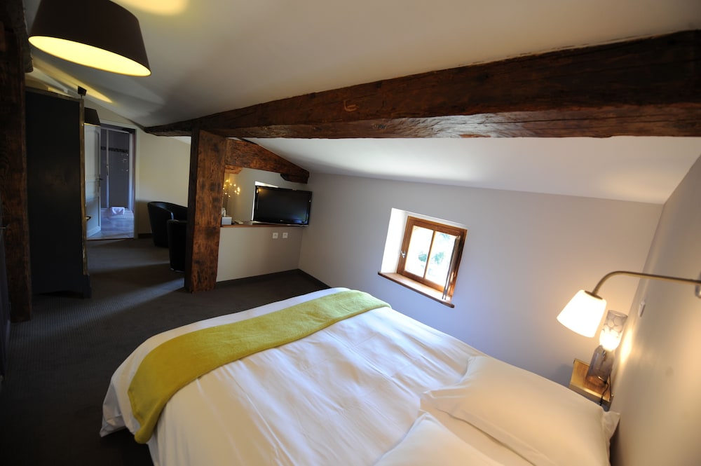 HOTEL CHATEAU DE PALAJA 6/68