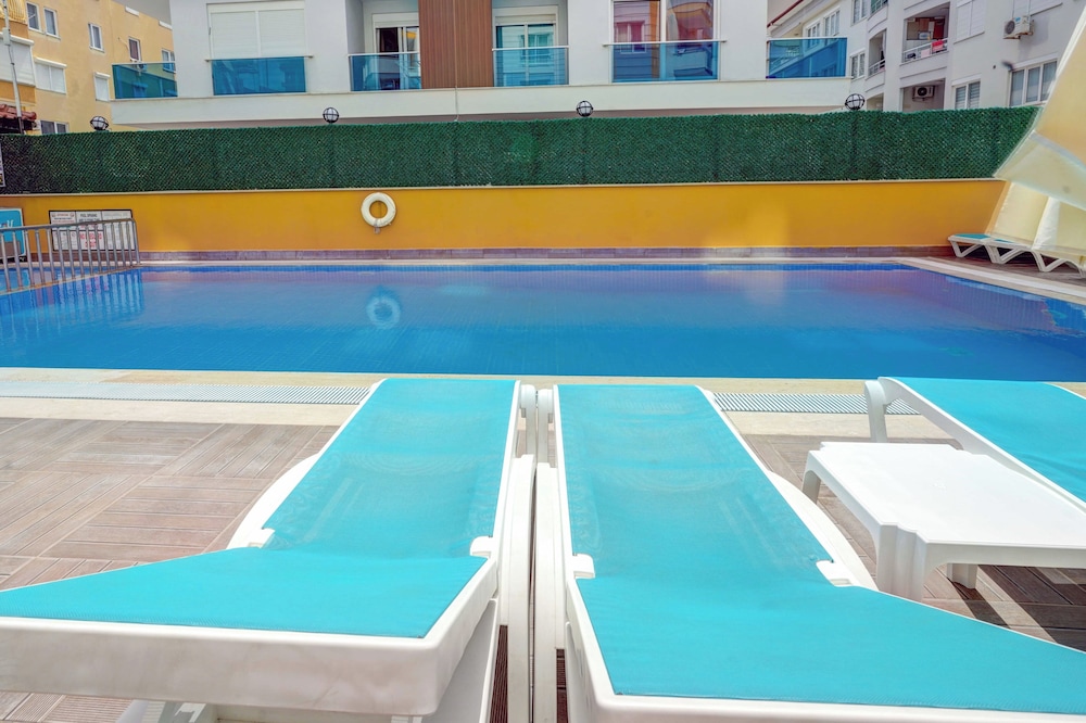 Kleopatra Arsi Hotel 76/78