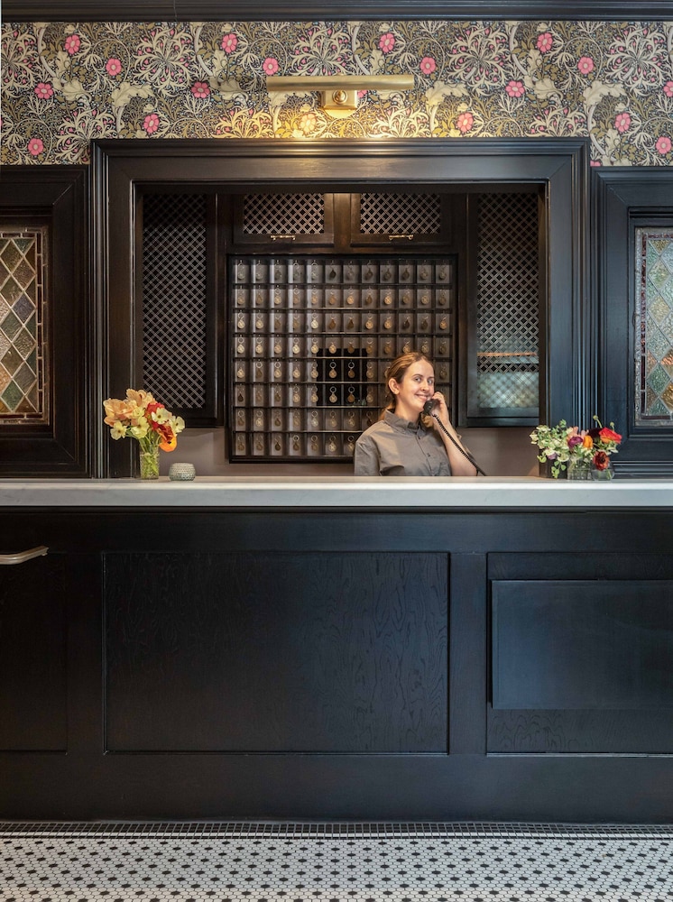 The National Exchange Hotel 3/50