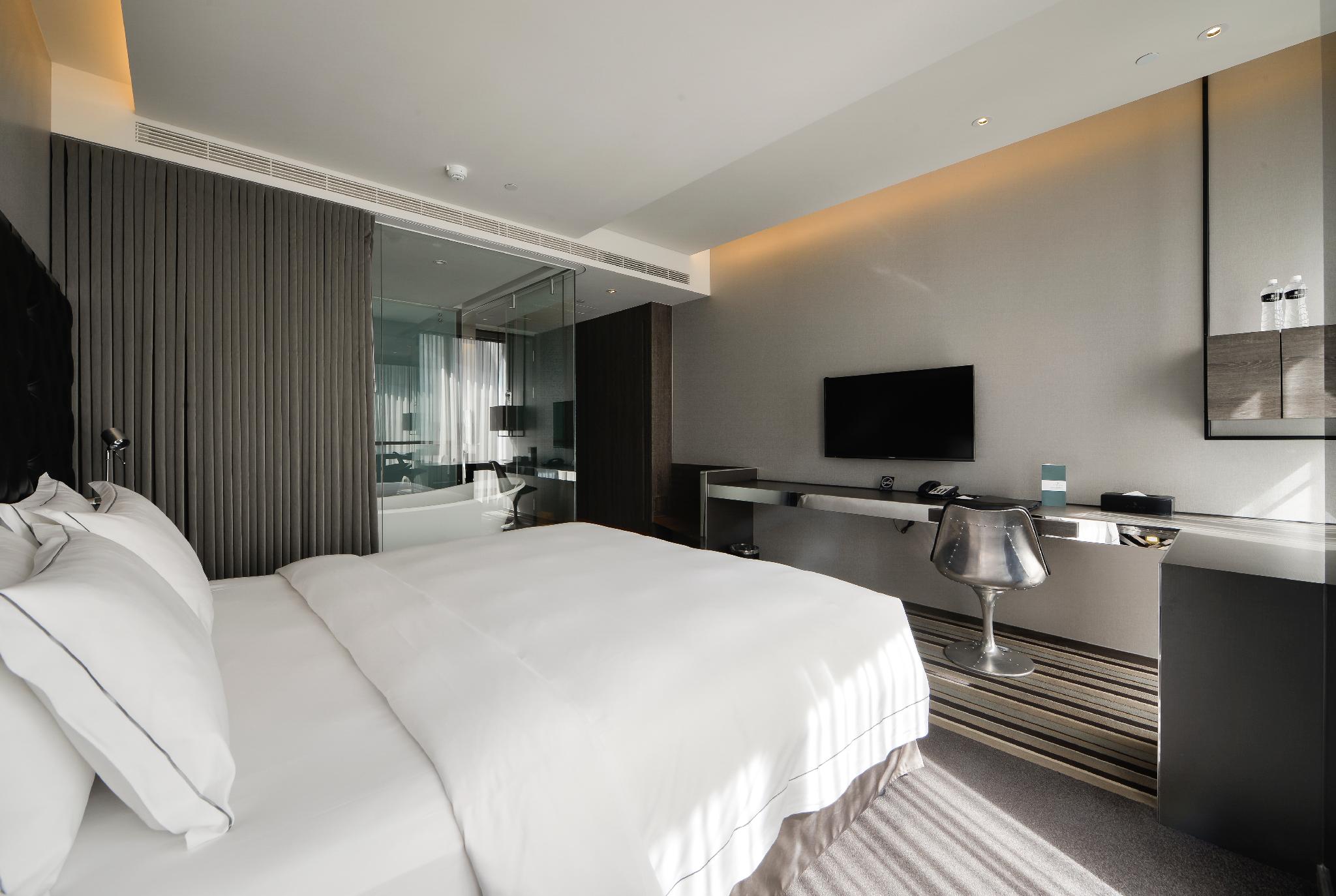 غرفة قياسية بسرير مزدوج، Starhaus Hotel 2/3