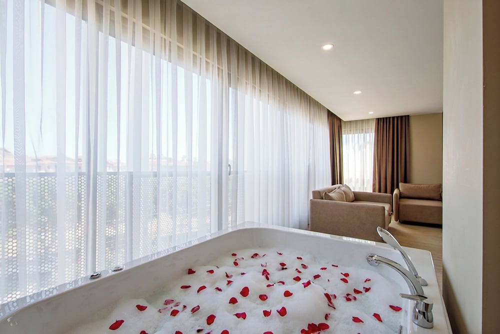 Prive Side Suite & Spa hotel - Adults Only 16+ 25/50