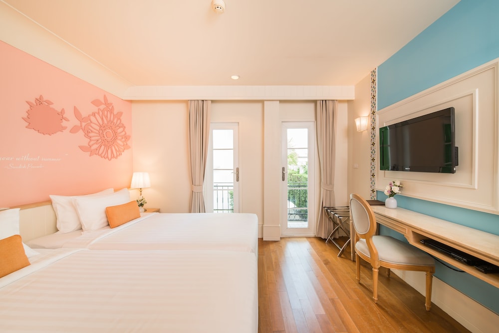 PREMIER ROOM