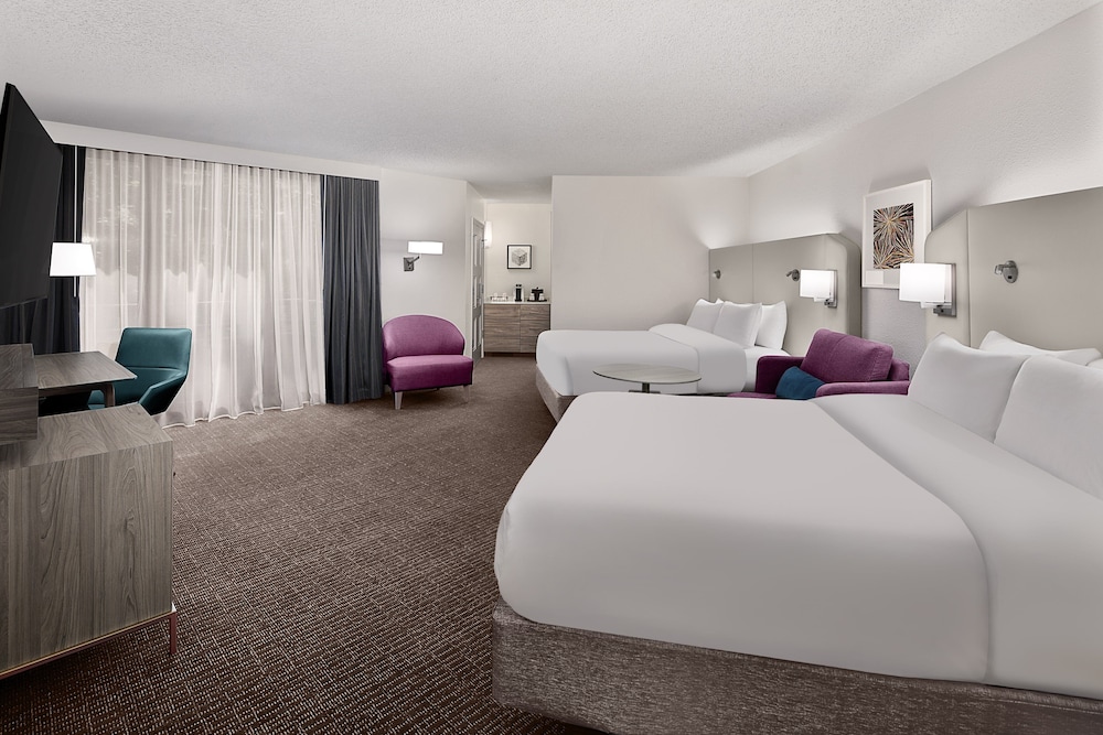 Crowne Plaza Atlanta Perimeter At Ravinia 14/78