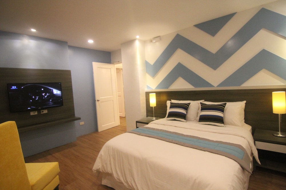 Bryan Condominium Suites 34/66