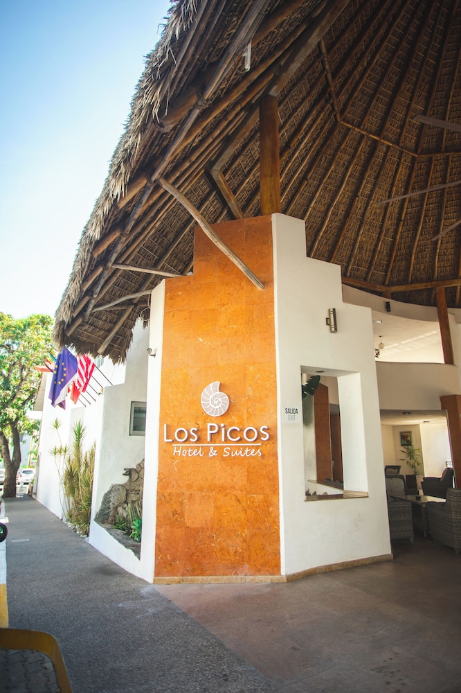 Los Picos Hotel & Suites Bucerias 2/50