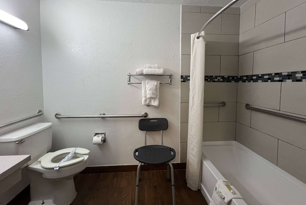 Travelodge by Wyndham Truth or Consequences 25/25