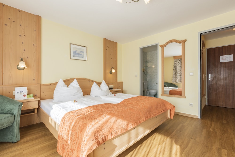 HOTEL SCHOENEGG 18/50