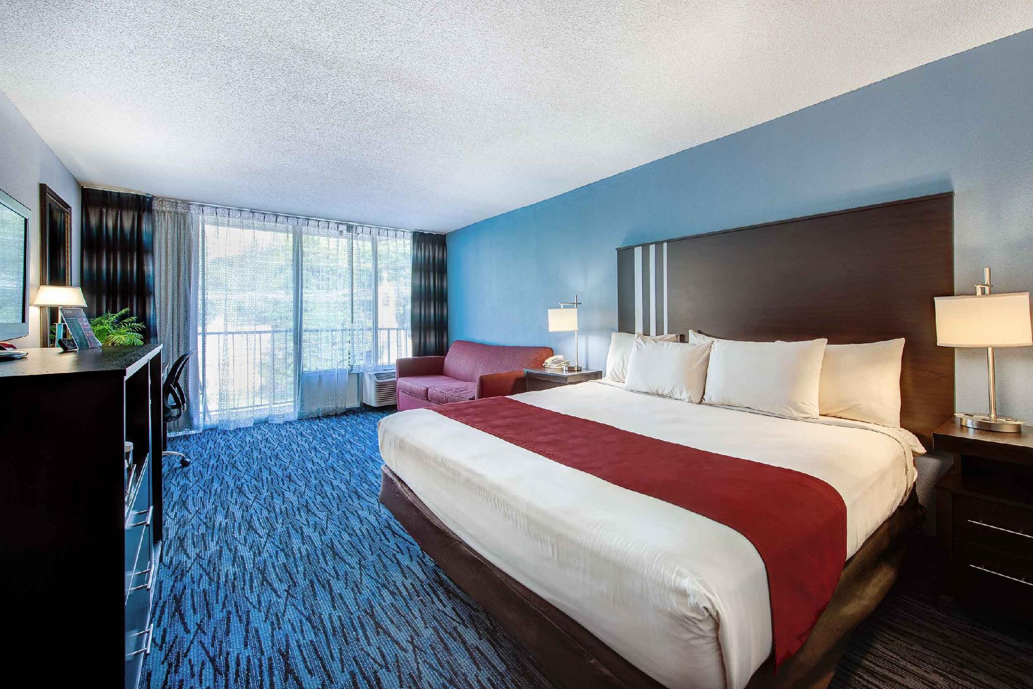Room, King Bed, Exterior Entrance