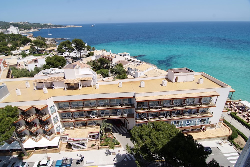 Clumba Hotel 6/50