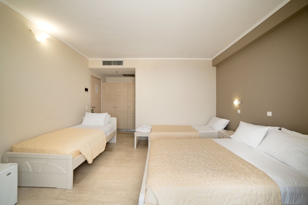 Kalamaki Beach Hotel 11/50