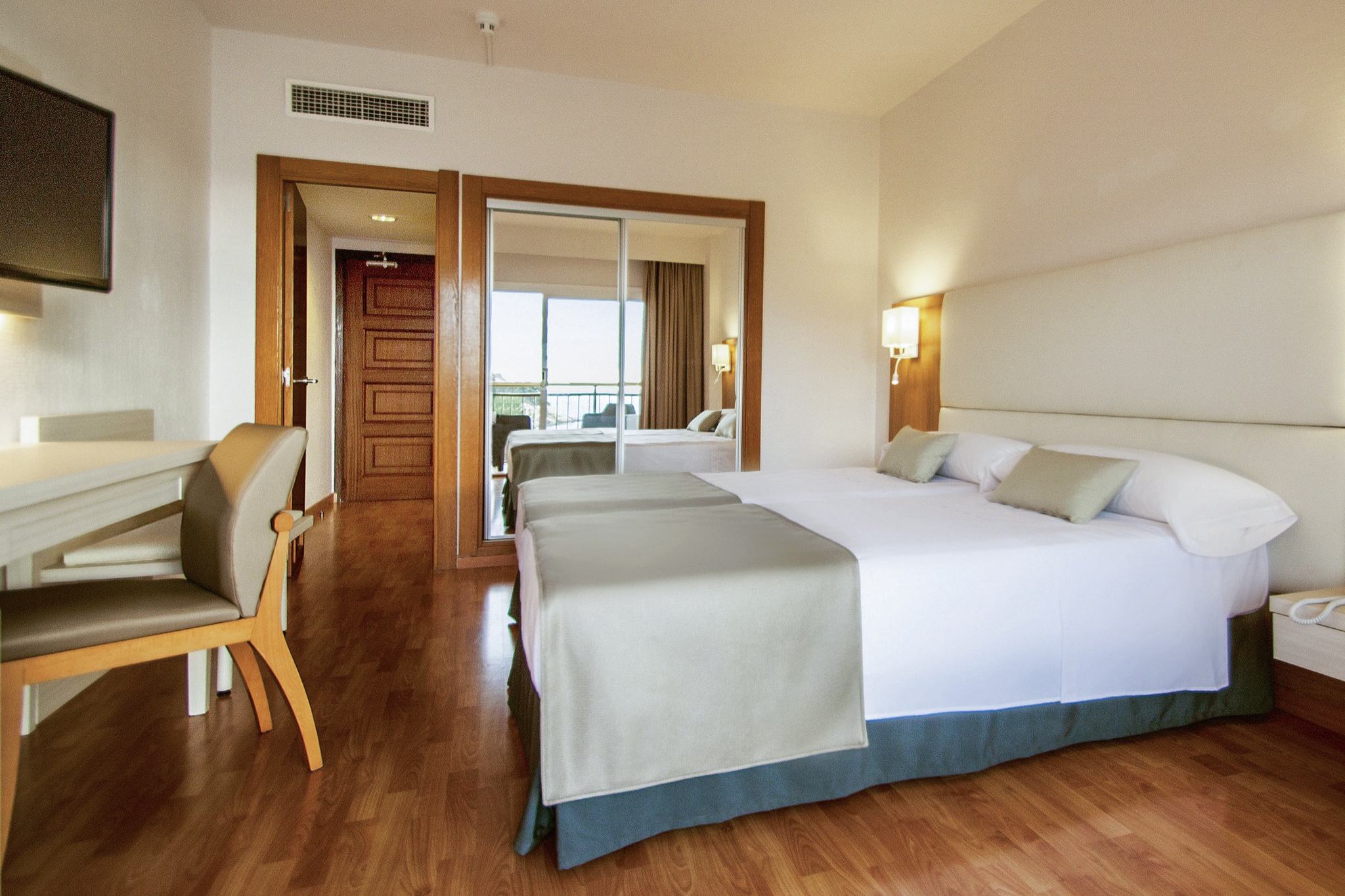 SENTIDO Cala Vinas - Adults Only 9/50