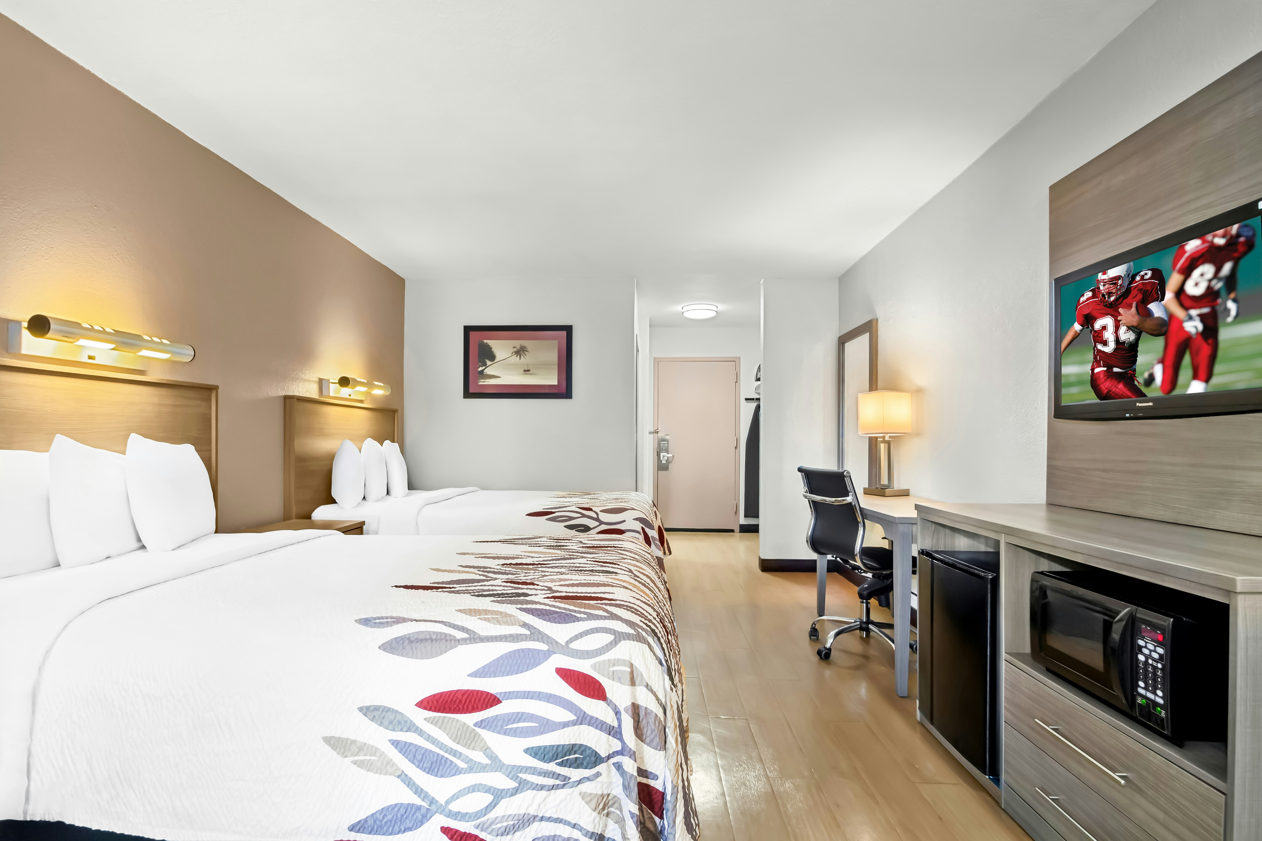 DELUXE, 2 DOUBLE BEDS