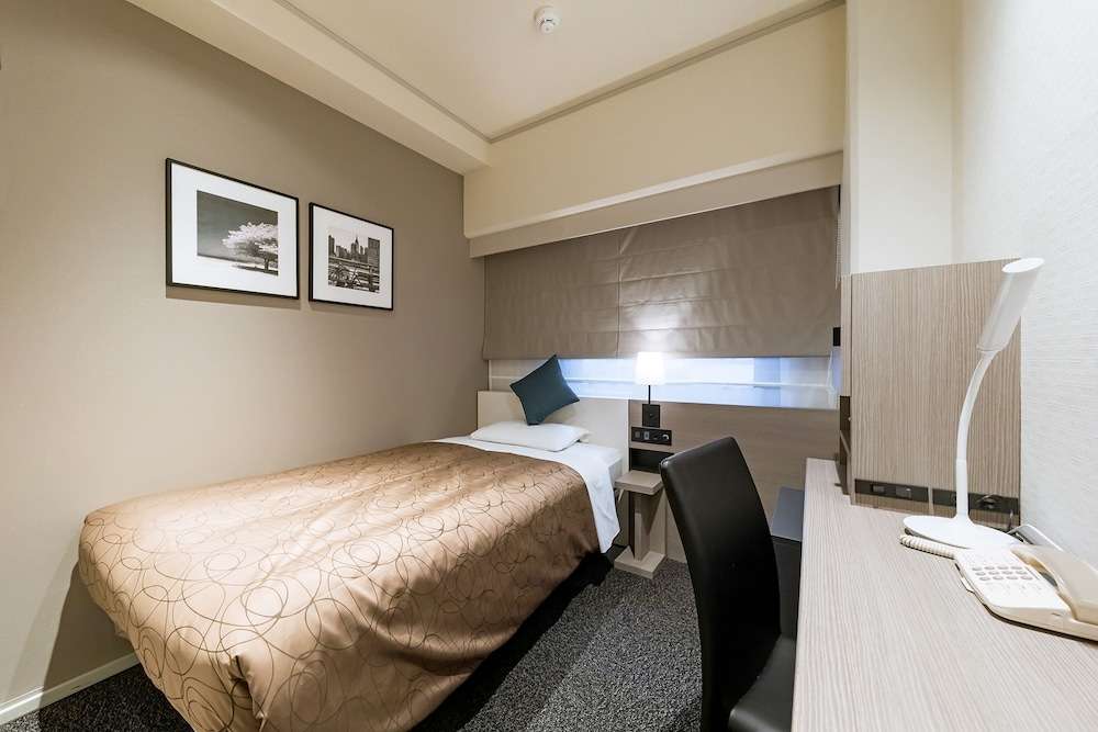 Akasaka Yoko Hotel 10/65