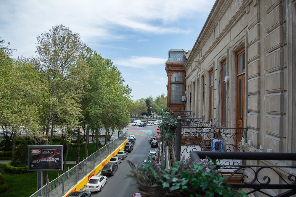 Boutique 19 Hotel 47/56