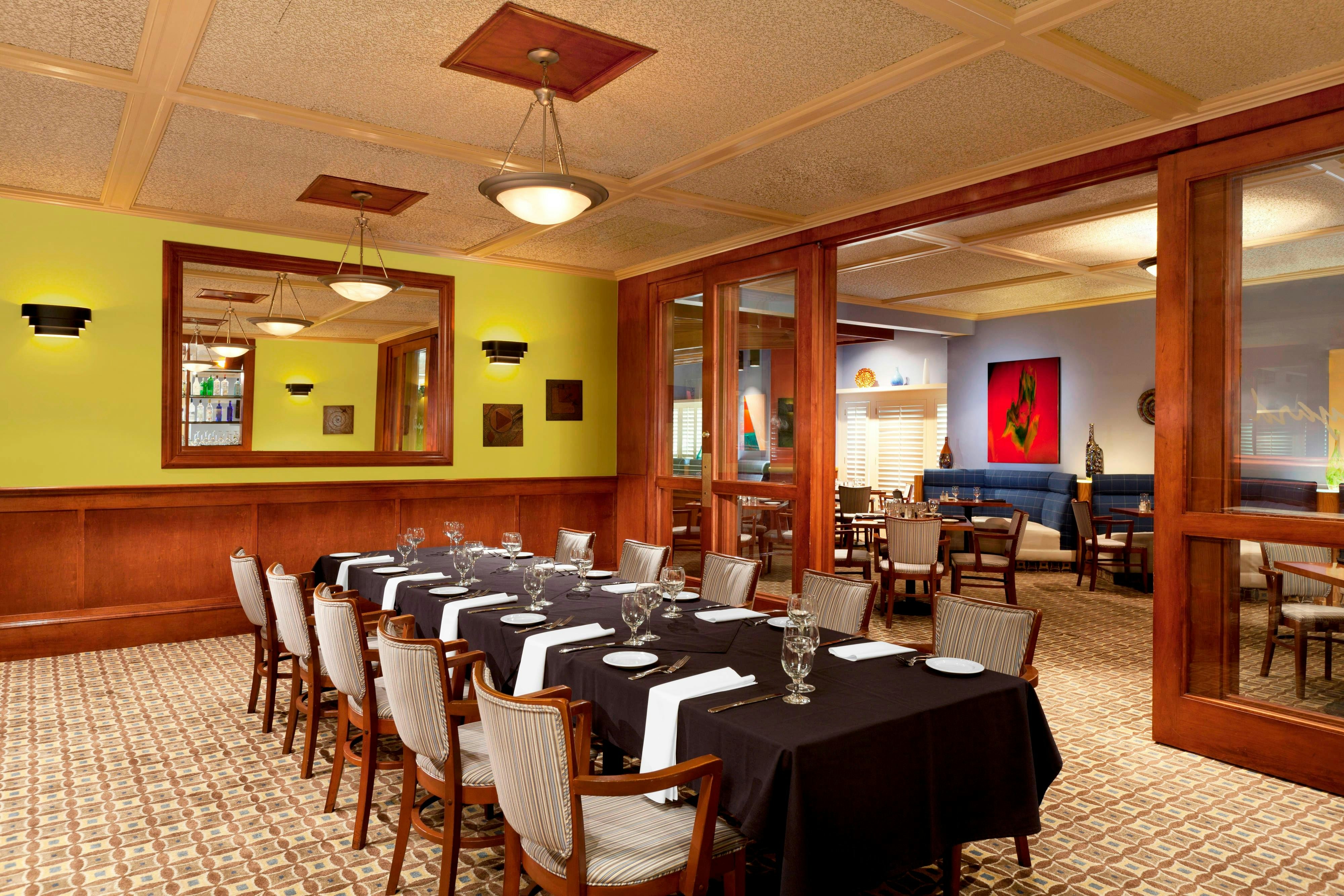 Four Points by Sheraton Bakersfield 16/24