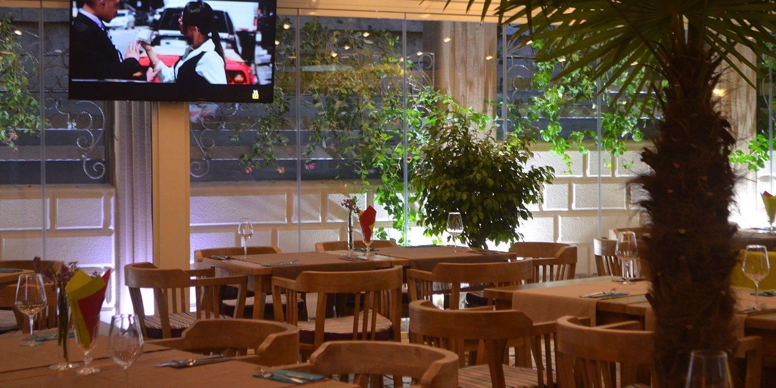PENINSULA BOUTIQUE HOTEL 45/51