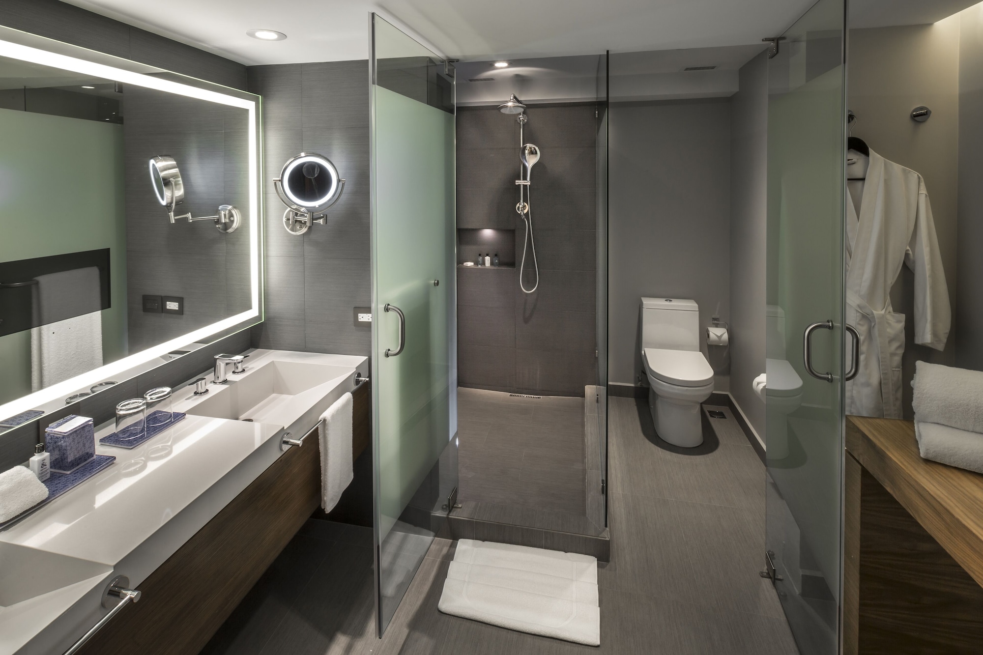 جناح بسرير كينج، Presidente Intercontinental Mexico City 6/10