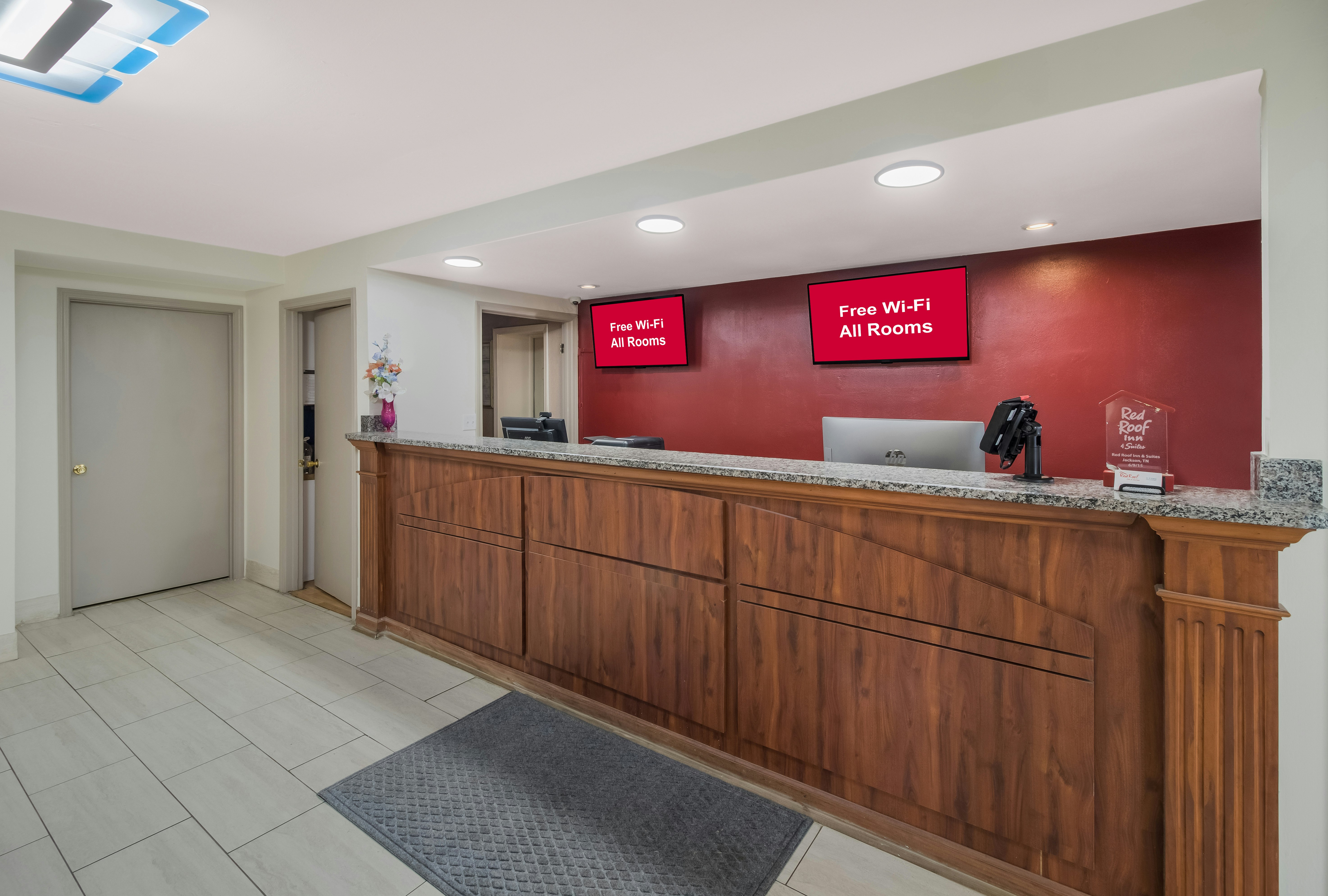 Red Roof Inn and Suites Jackson, TN 9/20