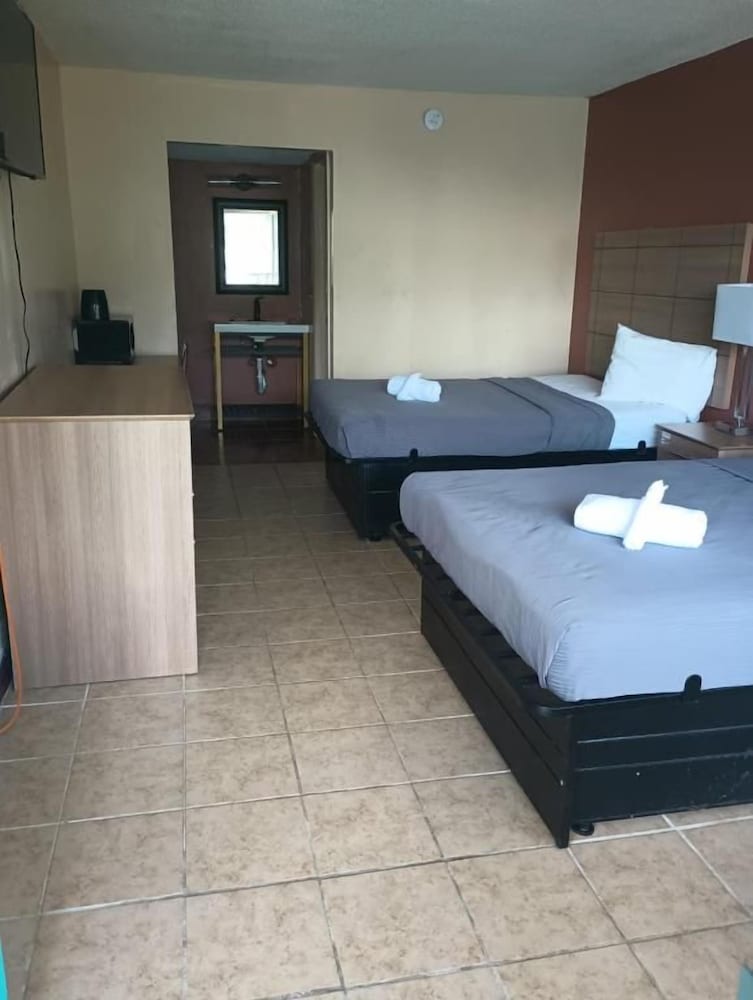 Altamonte Springs Hotel and Suites 16/40