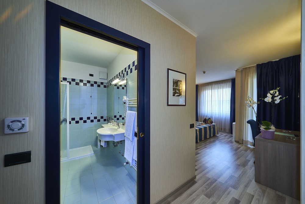 Hotel Alberi 48/50