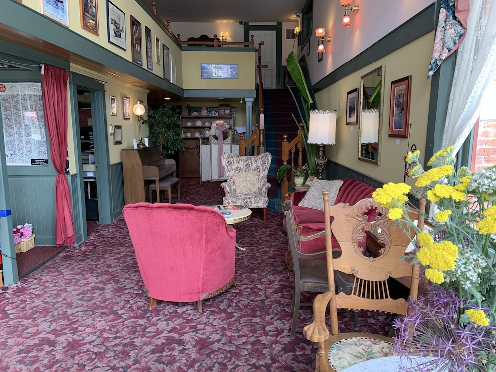 PALACE HOTEL PORT TOWNSEND 32/43