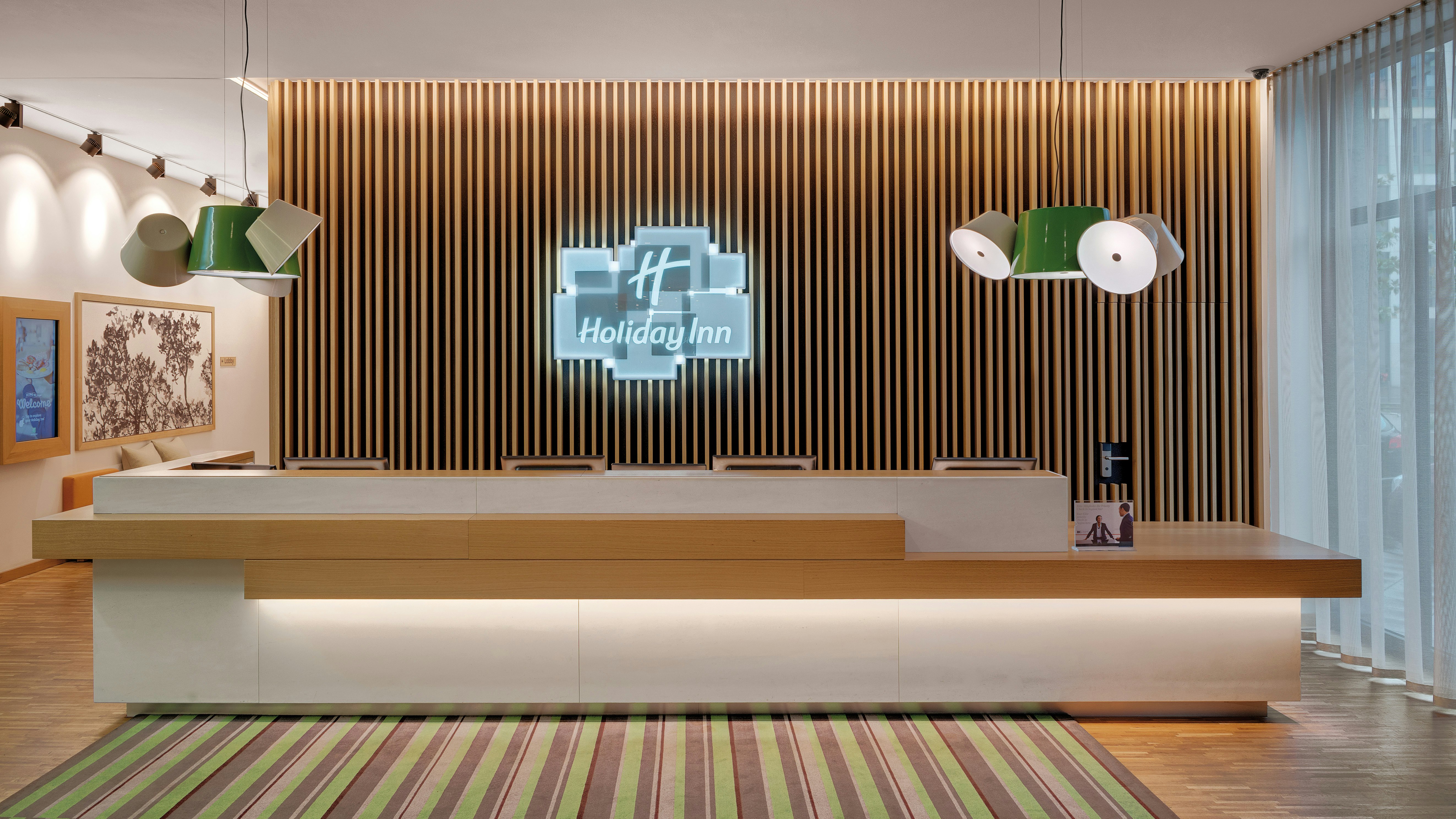 HOLIDAY INN FRANKFURT ALTE OPER 7/75