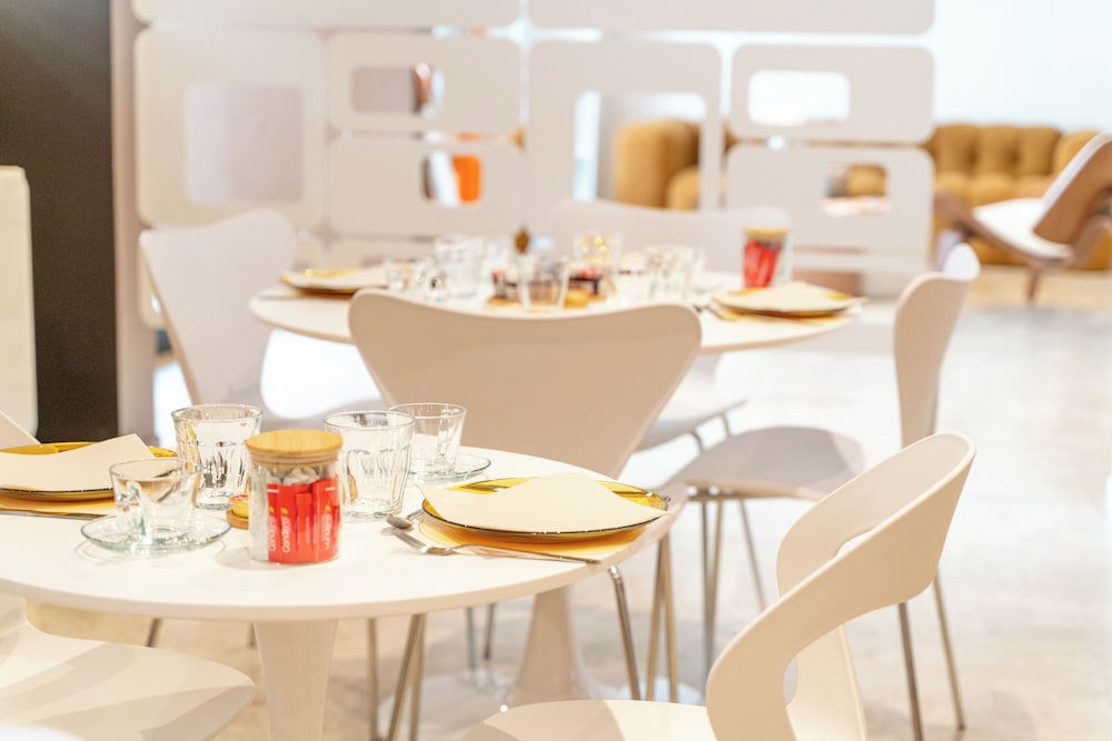 Exclusive Hotel Comte De Nice 33/50
