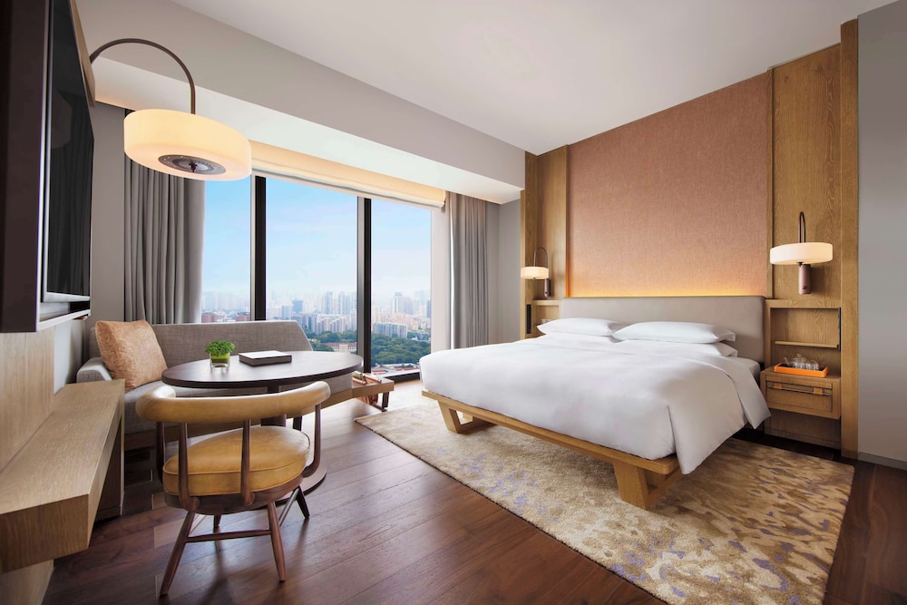 HERITAGE, KING BED, WITH VIEW