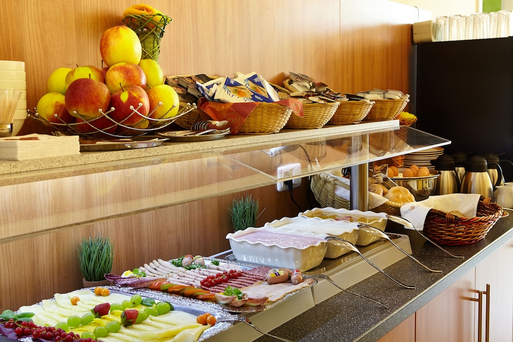 Hotel Fresh Inn 24/41
