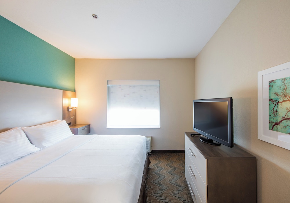 Holiday Inn Hotel And Suites Lake City 12/42
