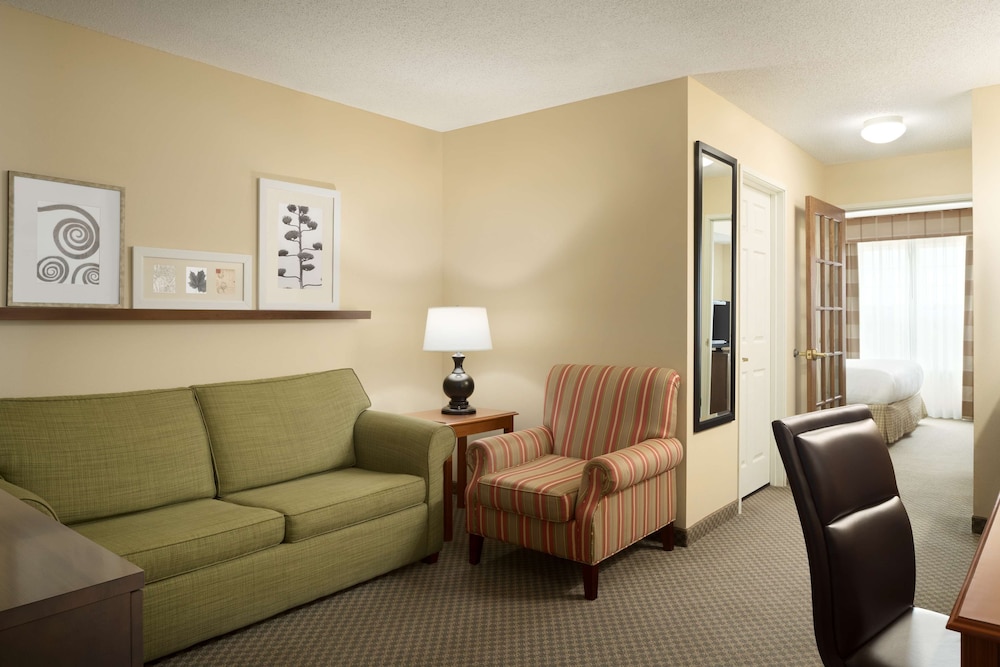 Country Inn and Suites By Radisson Grinnell 15/20