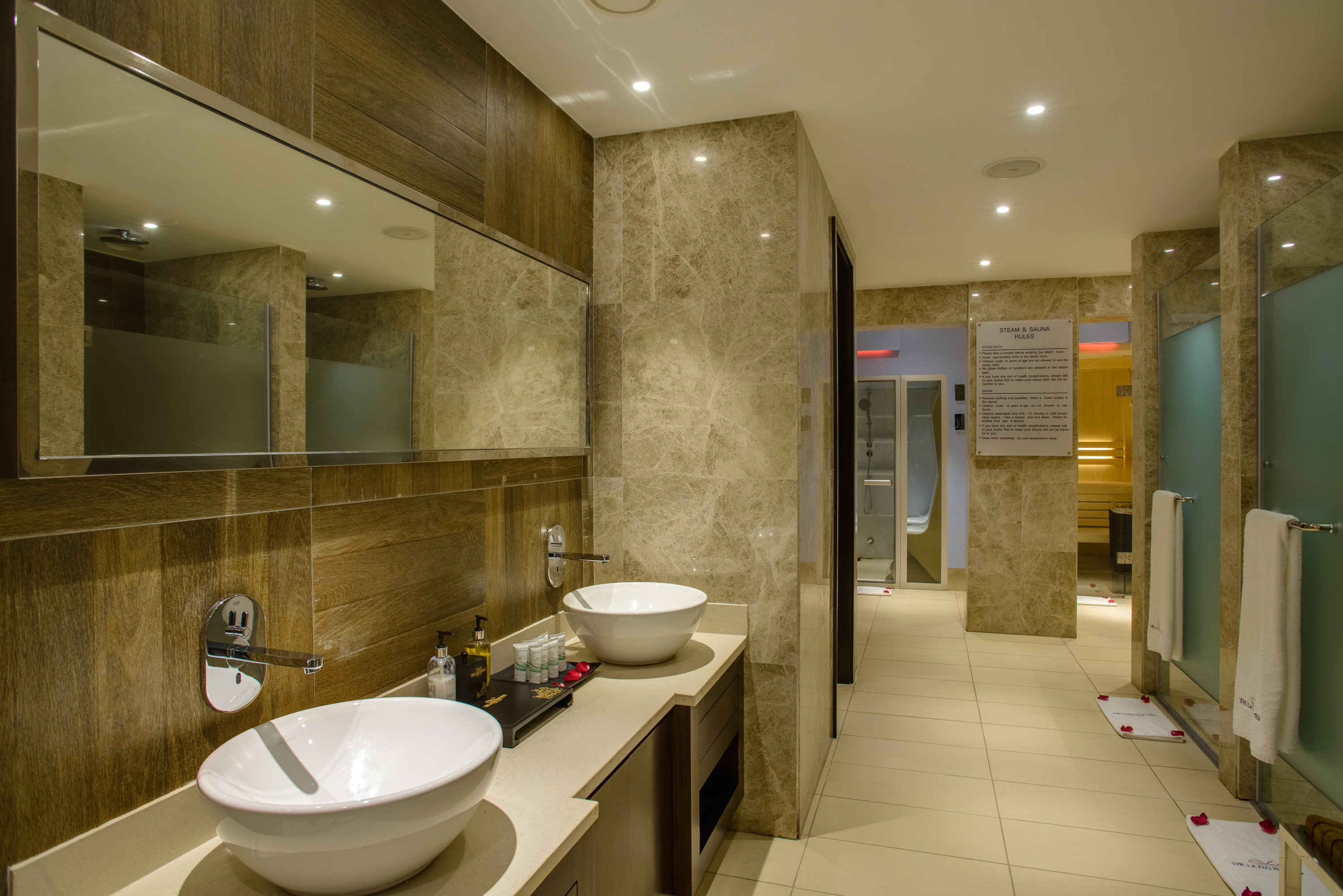 Crowne Plaza Nairobi Airport 77/78