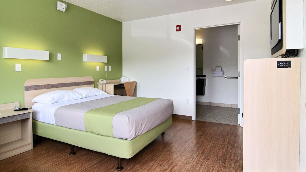 Motel6 Albuquerque, NM - Midtown 17/50