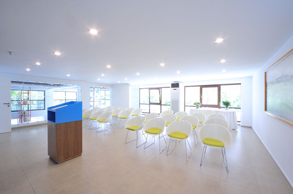 Atrium Ambiance Hotel 20/46