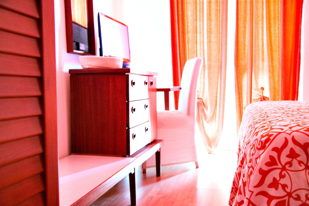 Hotel Kinda 24/50