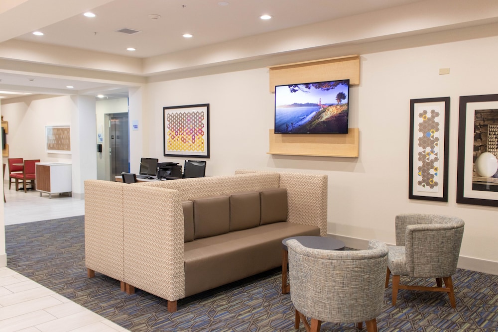 Holiday Inn Express Suites Temple Medical Center Area 24/40