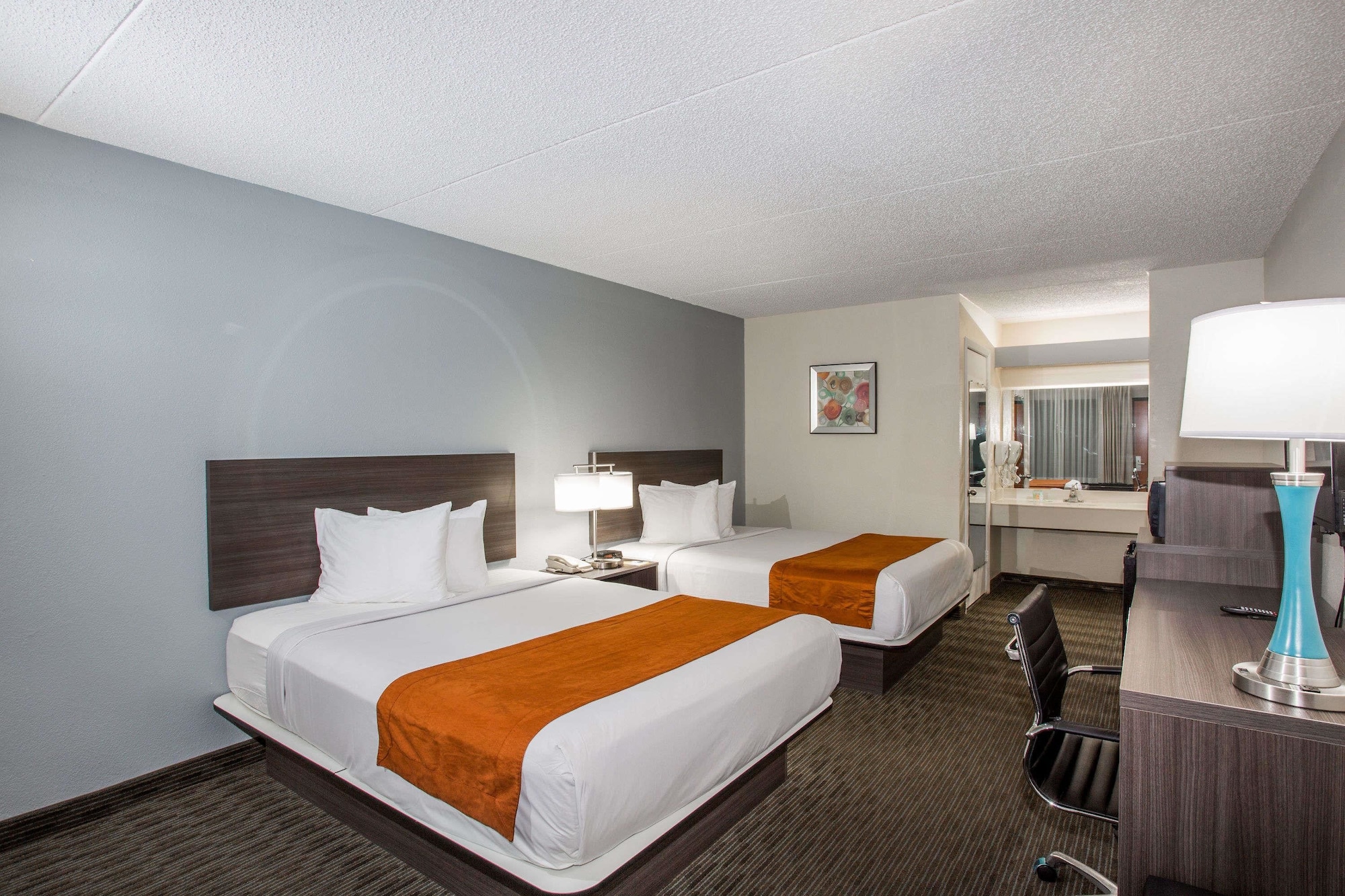 Room, 2 Queen Beds, Exterior Entrance
