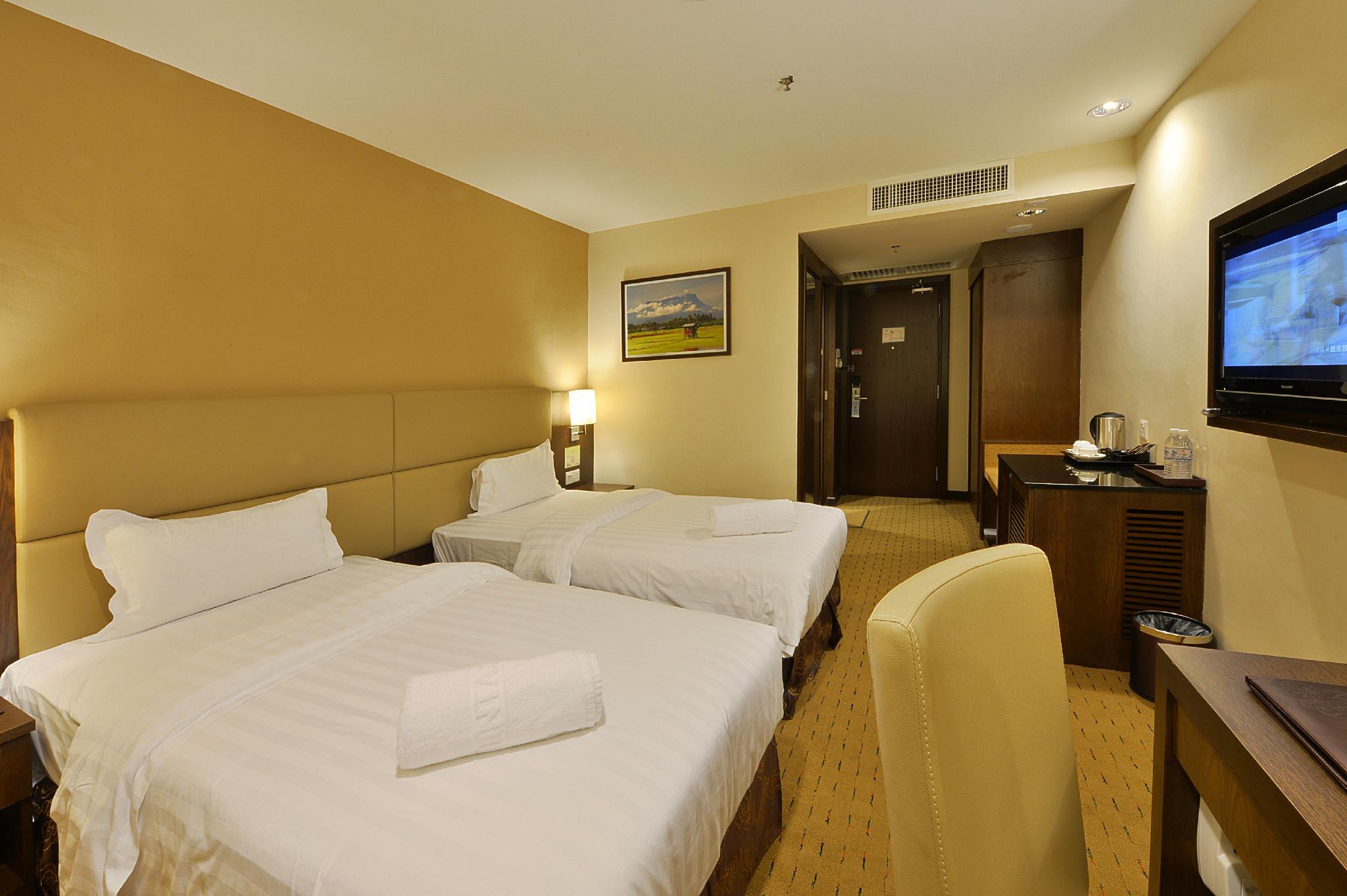 Superior, Twin Beds, No Window