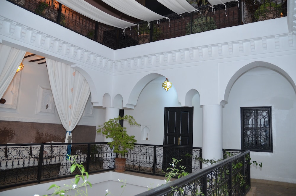 Riad Ailen 11/50