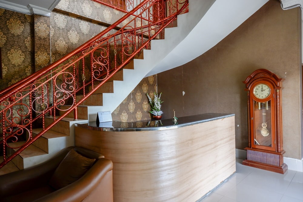 RedDoorz Plus @ Hotel Srikandi Kendari 6/50