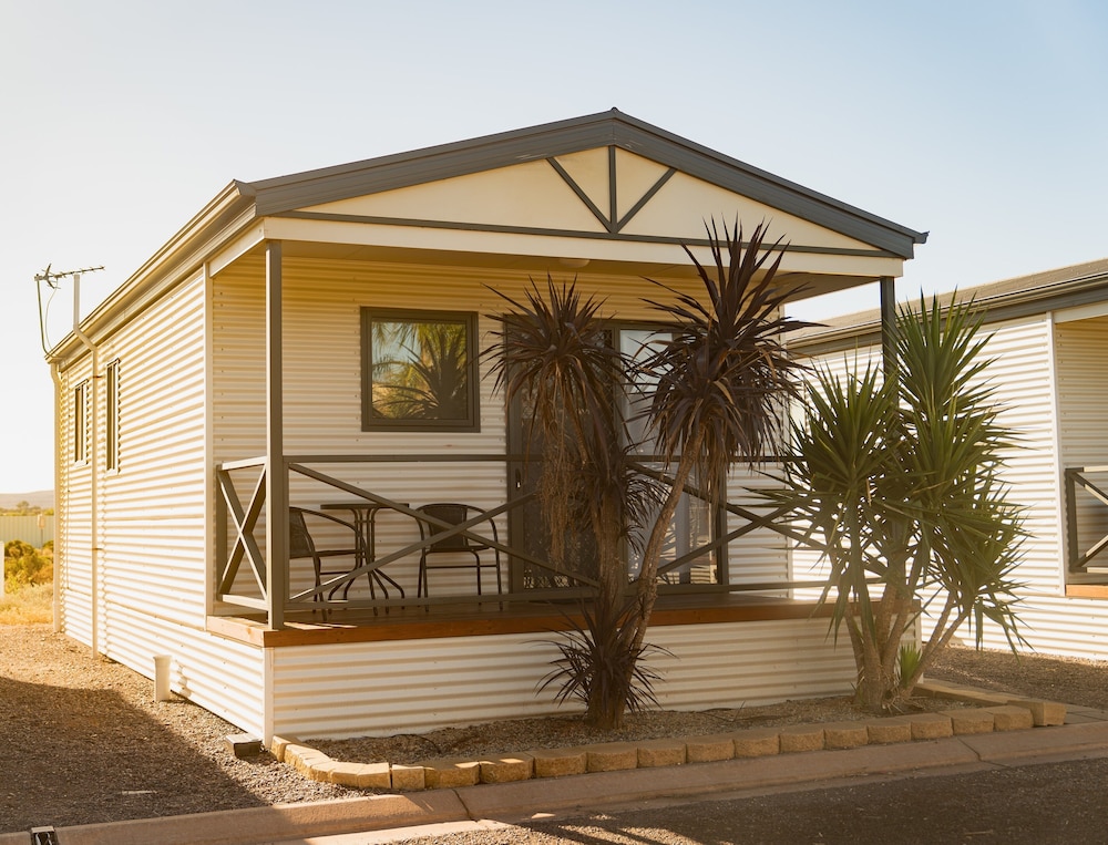 Sundowner Cabin And Tourist Park 4/50