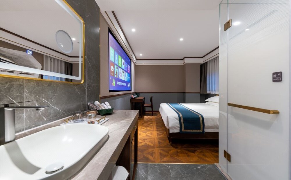 Time Walk S Hotel Beijing University of Science and Technology Birds Nest 50/50