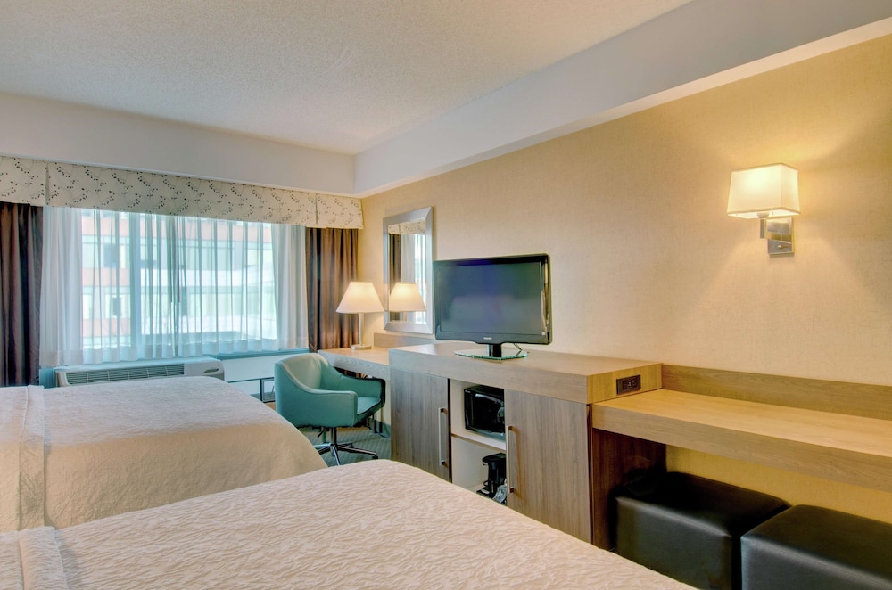 Hampton Inn and Suites Boston-Crosstown Center 20/49
