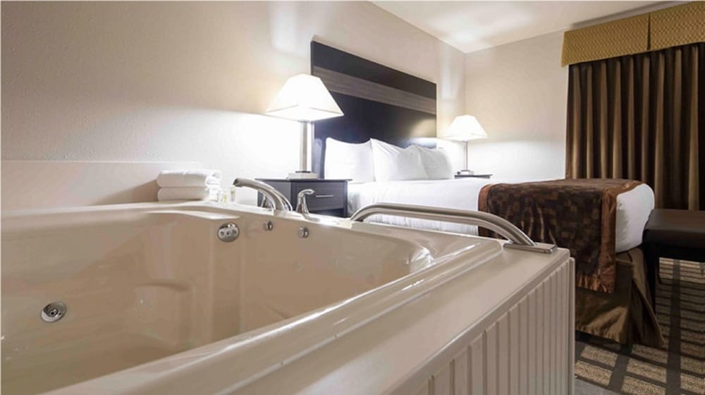 Best Western Beacon Inn 7/38