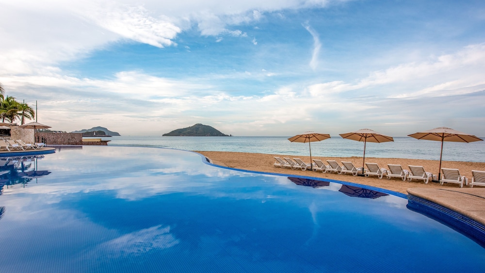 Park Royal Beach Mazatlan 31/59