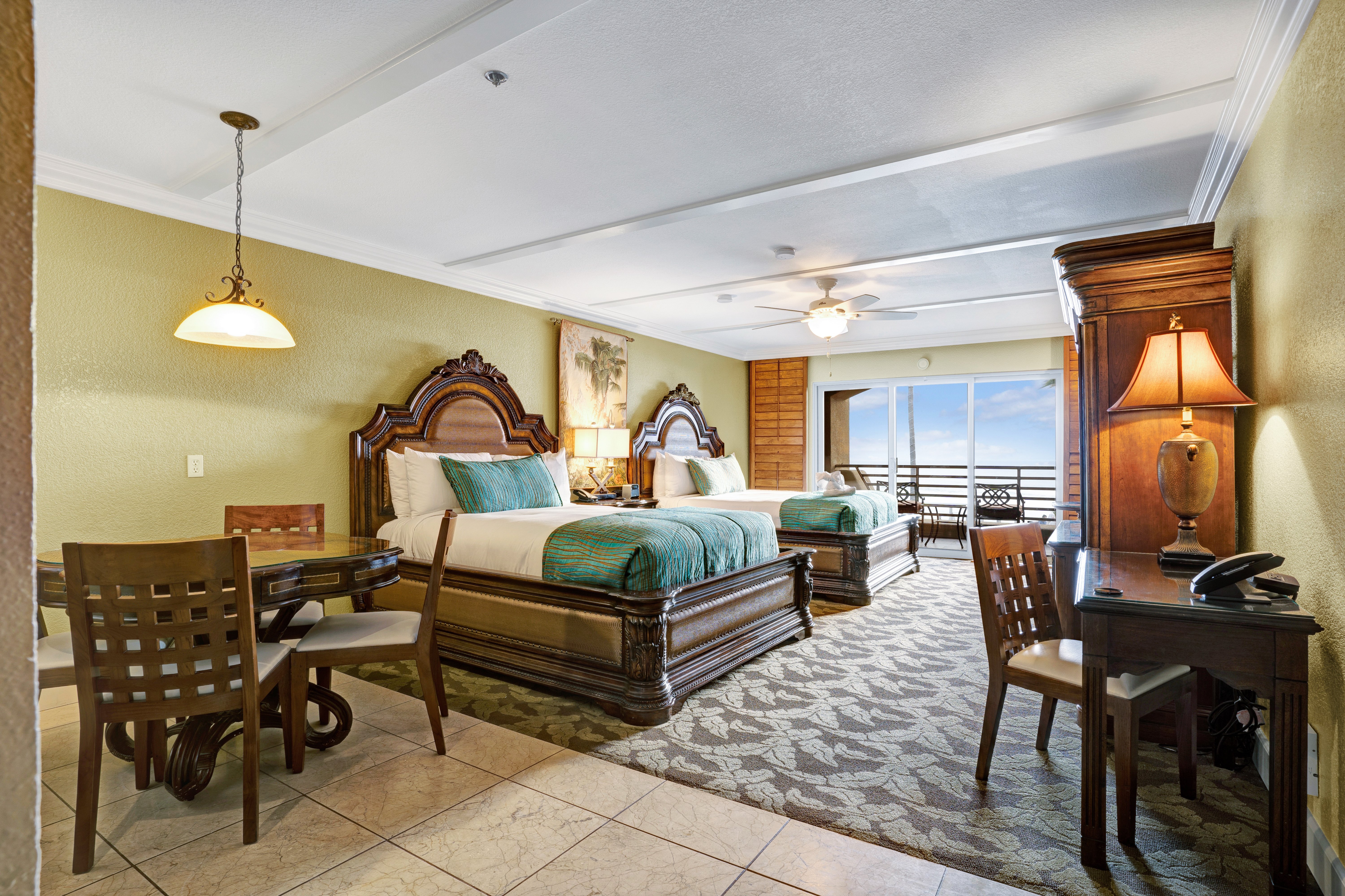 Pacific Terrace Hotel 58/92