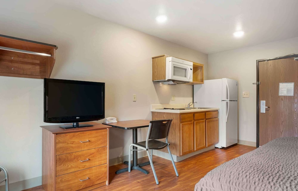 Extended Stay America Select Suites - Cincinnati - Florence - Airport 24/35
