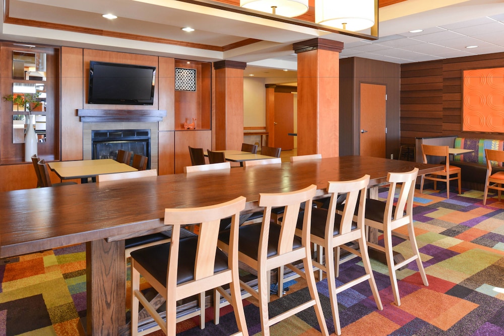 Fairfield Inn And Suites Bloomington 59/66